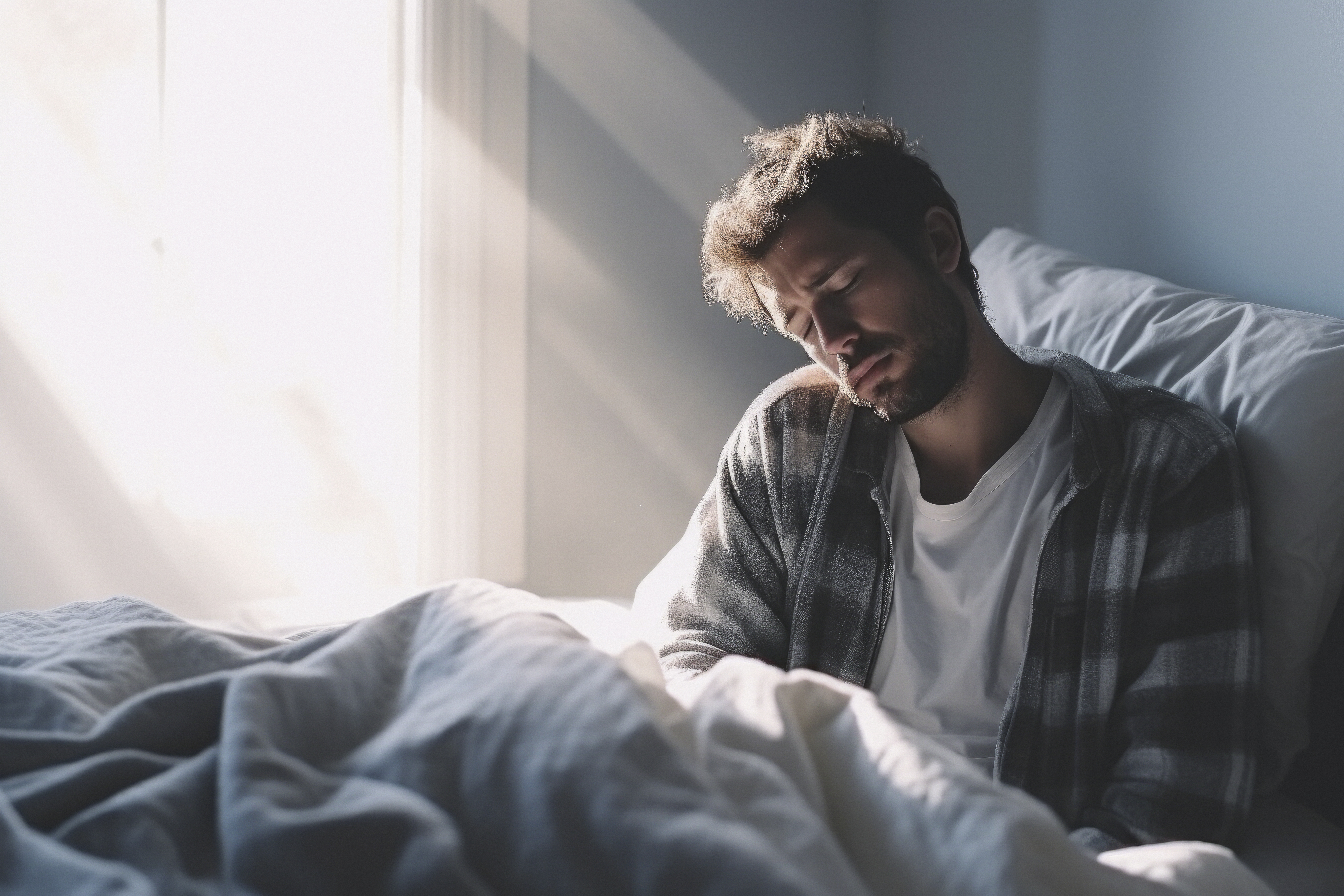 Why Do I Wake Up Tired? 10 Evidence-Based Reasons and Fixes